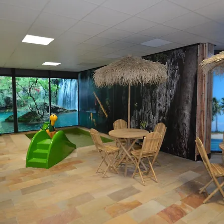 Comfortable With Combi-microwave In Surroundings Arcen